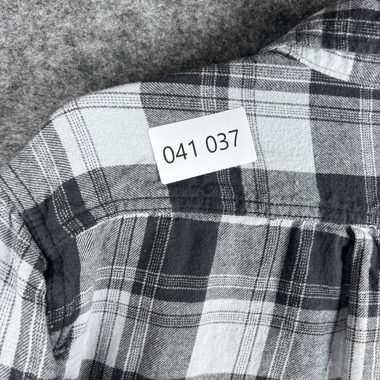 Eddie Bauer Shirt Mens XL White Black Plaid Button Up Long Sleeve Flannel