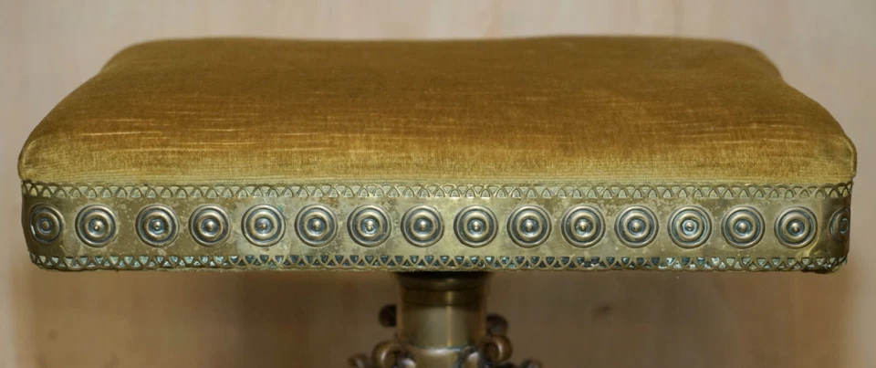 ANTIQUE FOUR DRAGON ITALIAN GILT BRONZE STOOL CIRCA 1860 HIGHLY DECORATIVE - Image 4 of 4