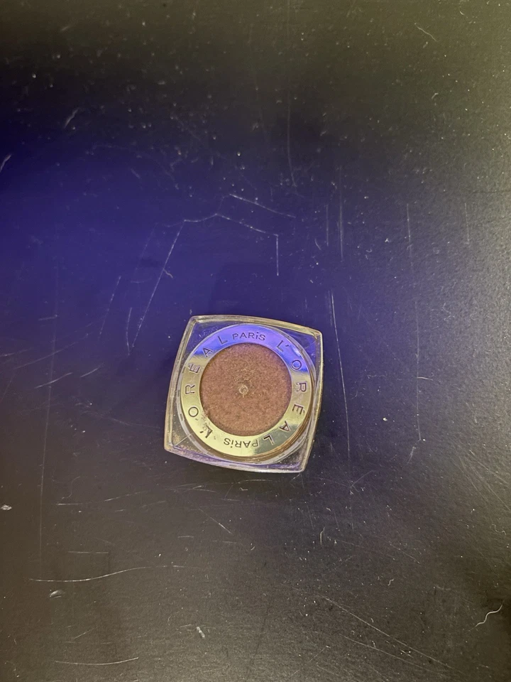 L'Oreal Paris Infallible 24 Hour Waterproof Eye Shadow, Bronzed Taupe - Image 3 of 3