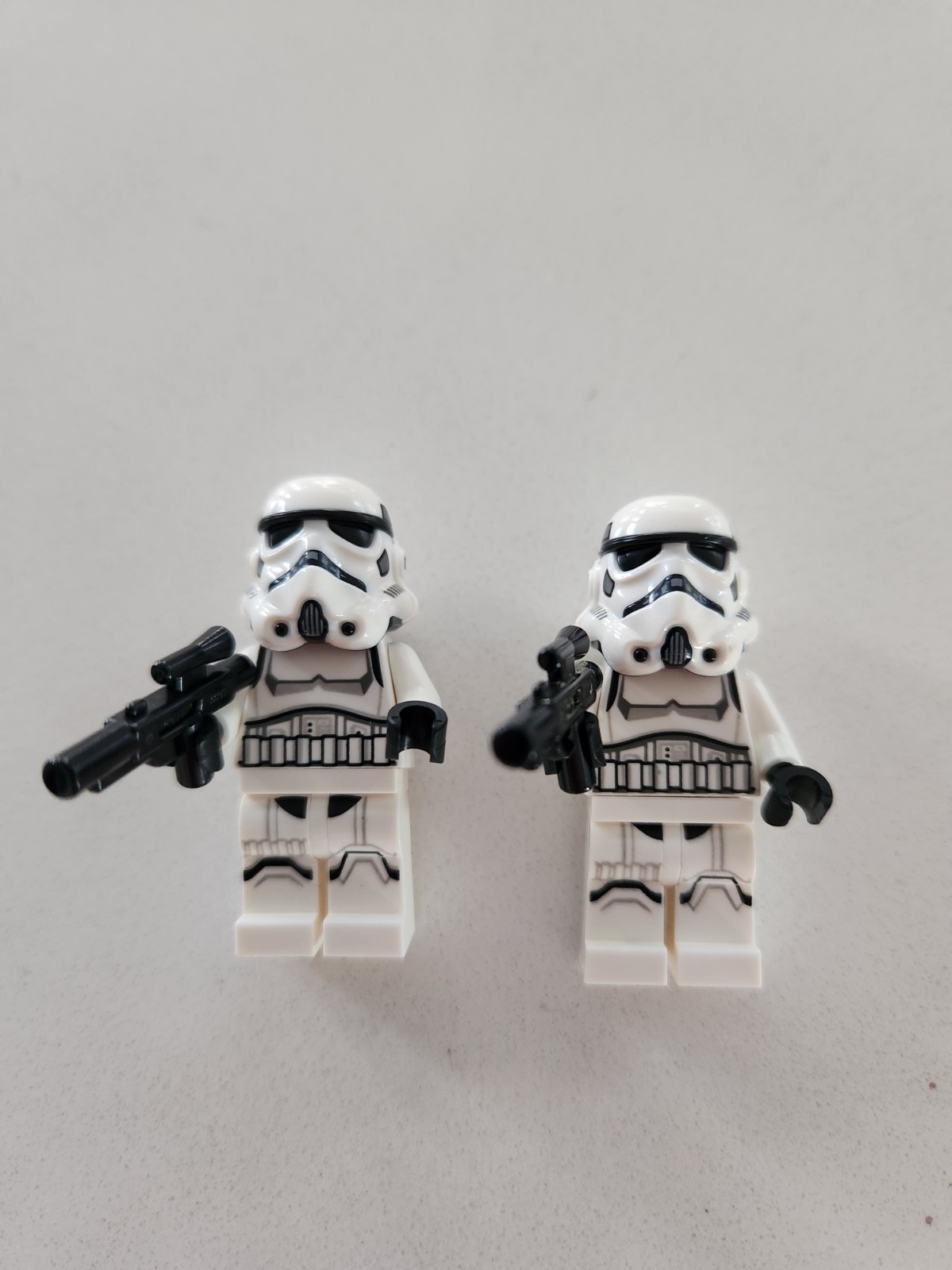 LEGO STAR WARS  2 Storm Troopers w Blasters from #75387 Boarding the Tantive IV
