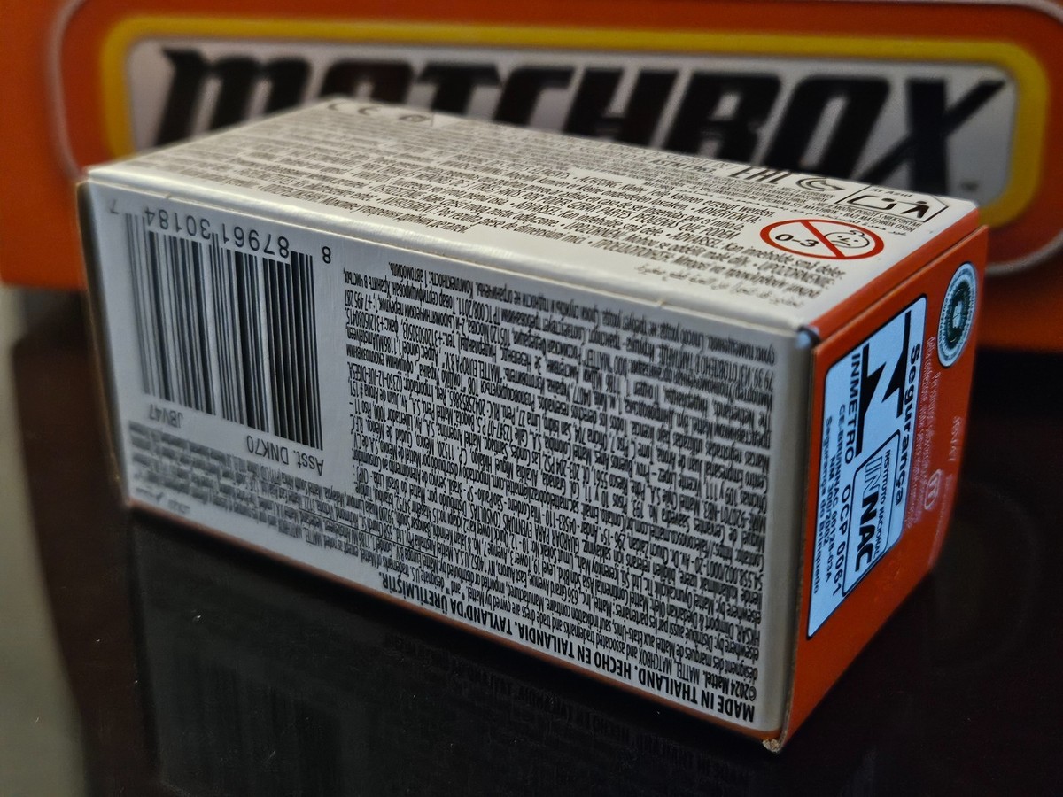 Auto Matchbox 2022 Porsche Macan Nuevo Esc1,64 7 Cm Rdf1 Naranja Con
