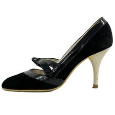 Auth CHANEL - Black Patent Leather Suede Women's Pumps