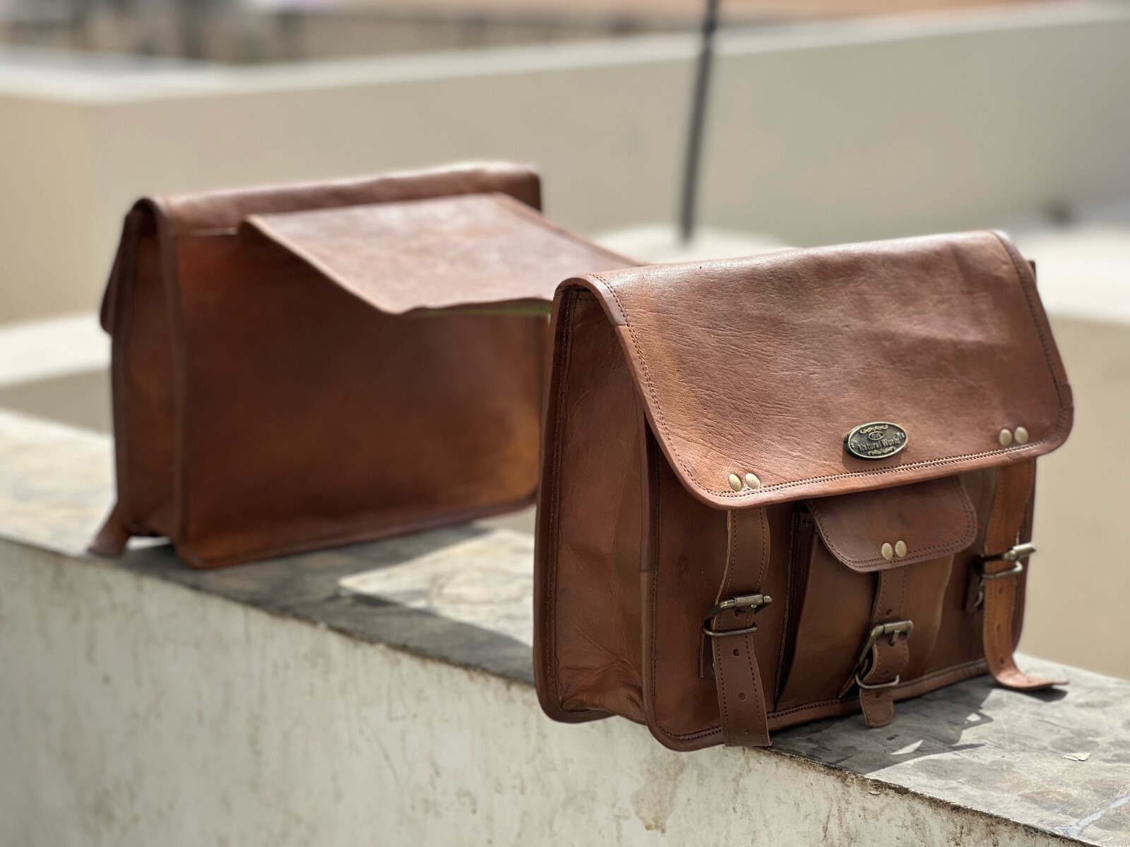 Sacoches moto cuir supérieur : le set de 3 sacoches de selle élégantes et durables