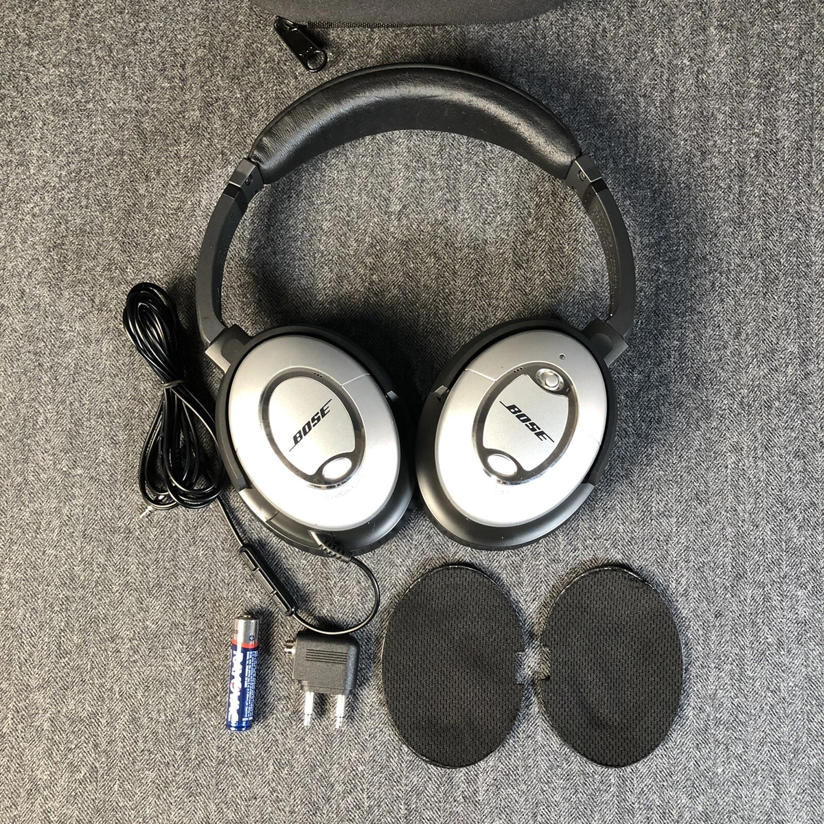 Bose 15 Acoustic Noise Cancelling Headphones with Case