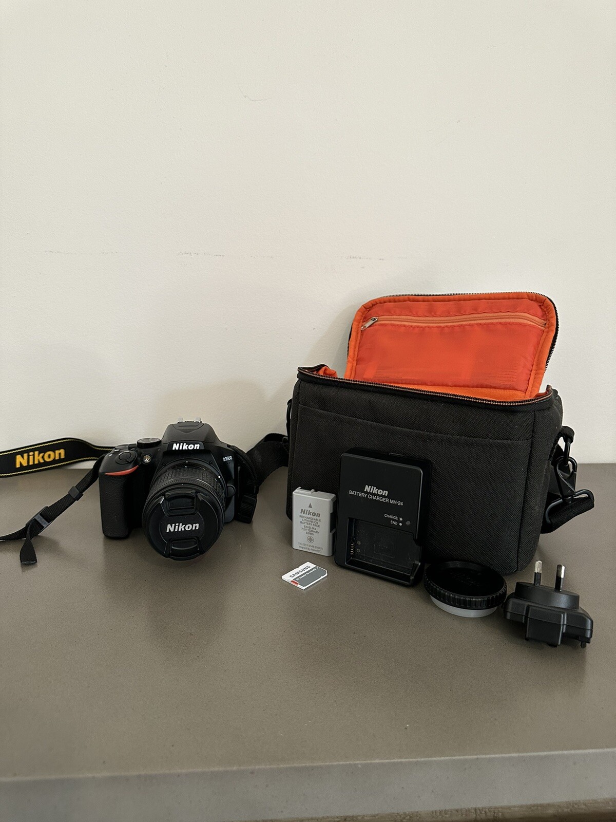 Nikon D3500 DSLR AF-P with 18-55mm Lens
