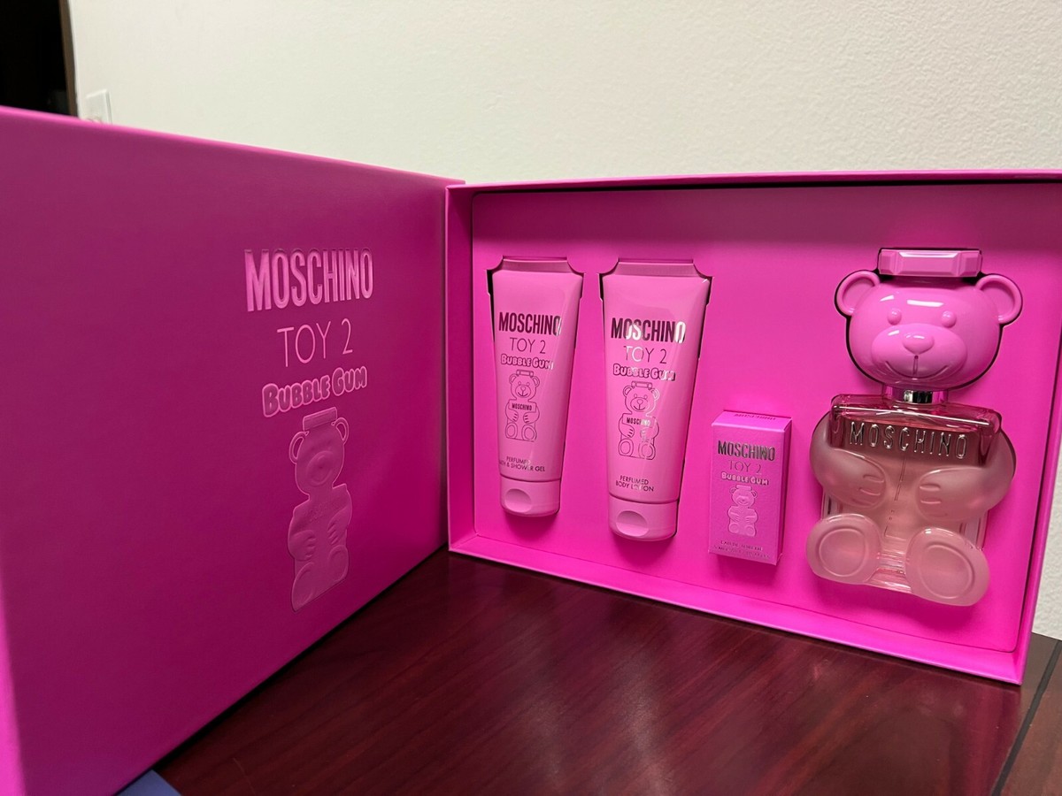 MOSCHINO TOY 2 BUBBLE GUM 4 PIECES GIFT SET :3.4 Spray,Mini