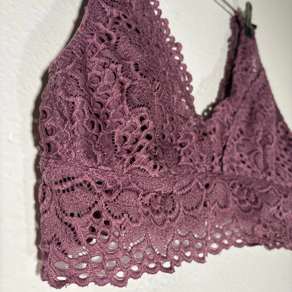 Bralette de Encaje Aerie Rosa Malva Inalámbrico Confort Cuello en V Mediano Boho Foto 2 de 4