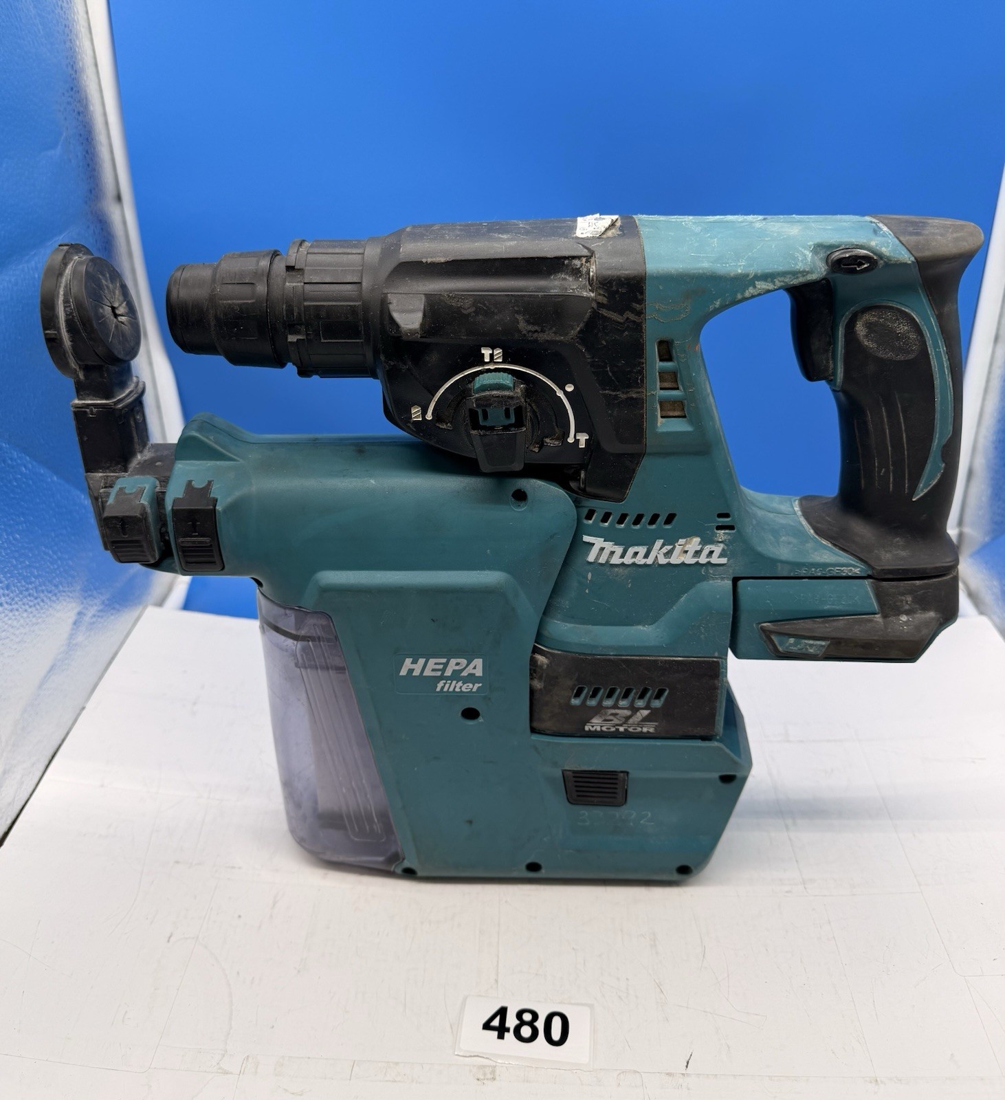 Makita XRHO1 18V  Rotary Hammer Drill SDS-Plus W/DX01 Dust Collector
