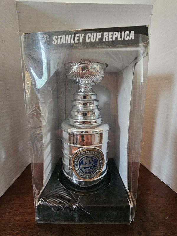 NY Islanders replica mini 1980 Stanley Cup  8 inch