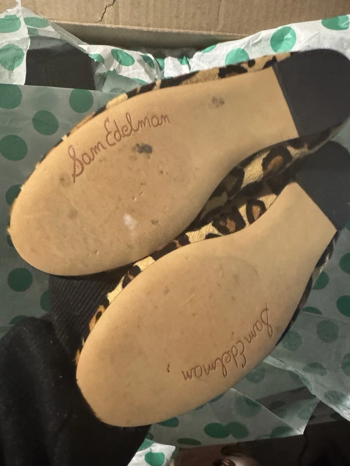 Zapatos planos de ballet Sam Edelman Felicia para mujer 7 negros con estampado de leopardo pelo de becerro Foto 4 de 4