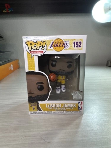 Funko Pop! NBA: Los Angeles Lakers LeBron James 3.75" Vinyl Figure (#152)