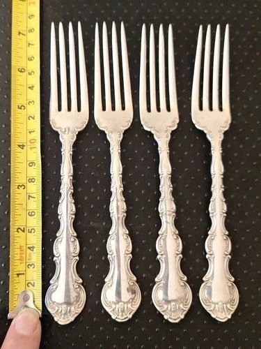 One (1) Gorham Strasbourg Sterling Silver 7" Dinner Fork Silverware No Mono