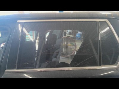 (LOCAL PICKUP ONLY) Driver Rear Door Glass With Privacy Tint Opt Ako Fits 10-17 
