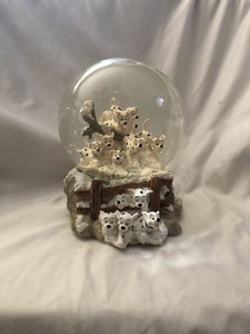 Retired Disney Catalog /Disney Store Exclusive 101 Dalmatians Musical Snow Globe