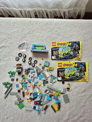 LEGO Scooby-Doo 75902 The Mystery Machine Incomplete Parts Lot w/ Instructions