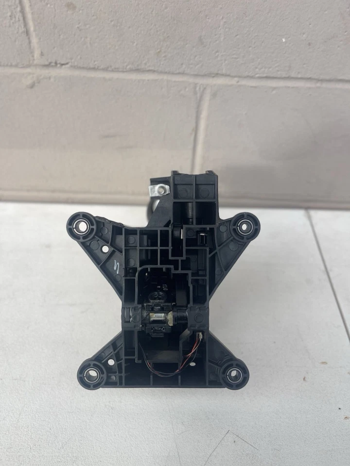 16-24 CHEVROLET CAMARO AUTOMATIC TRANSMISSION GEAR SHIFTER SELECTOR LEVER OEM - Image 4 of 4