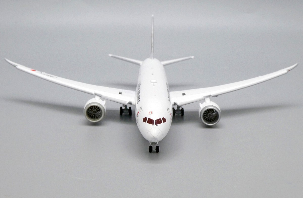 Japan Airlines B787-9 Reg: JA877J EW 1:400 Diecast FLAPS DOWN