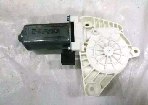 Fensterhebermotor vorn links VW Audi Skoda Golf 7 Variant Octavia 5E 5Q0959801B