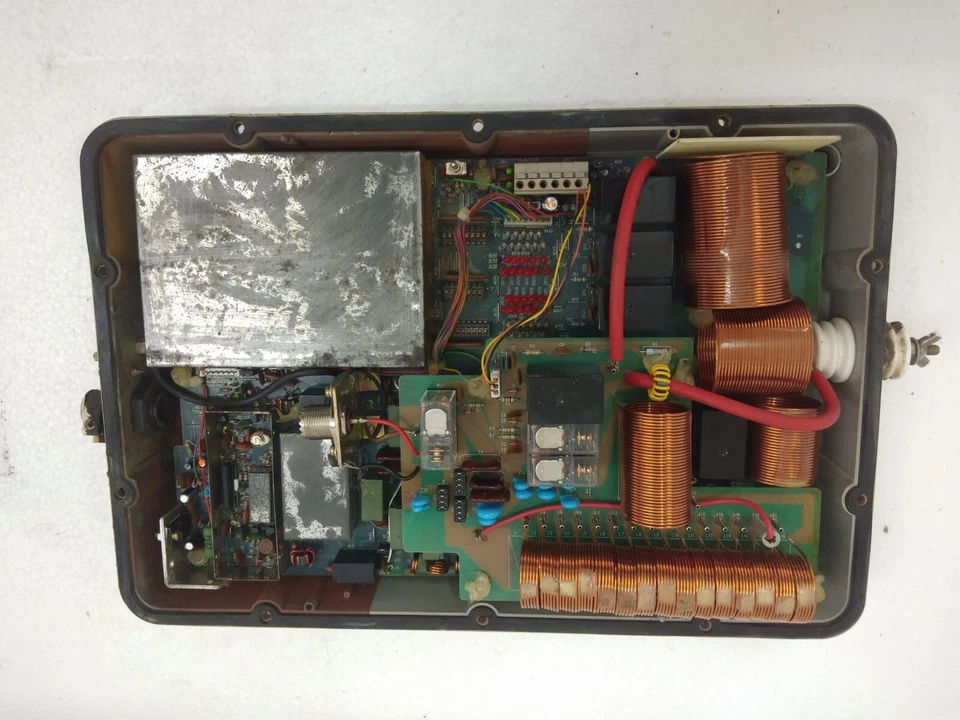 ICOM SHIP AUTOMATIC ANTENNA TUNER ATU COUPLER AT-130E ( FOR PARTS ONLY ) - Image 2 of 4