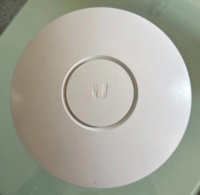 Ubiquiti Networks UAP-PRO UniFi Access Point 450Mbps 802.11n Enterprise Wi-Fi 