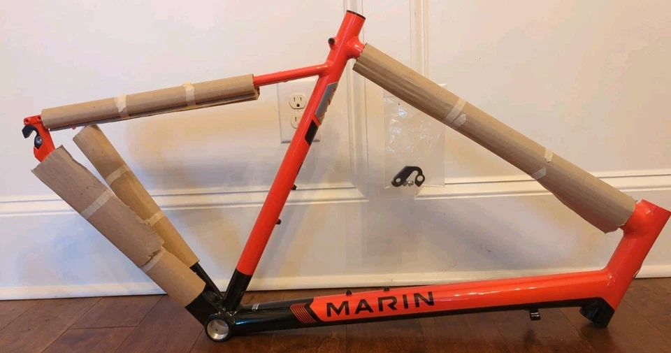 New Old Stock 2017 Marin Argenta Elite 58cm XL Endurance Road Bike Frame 700c  - Image 2 of 4