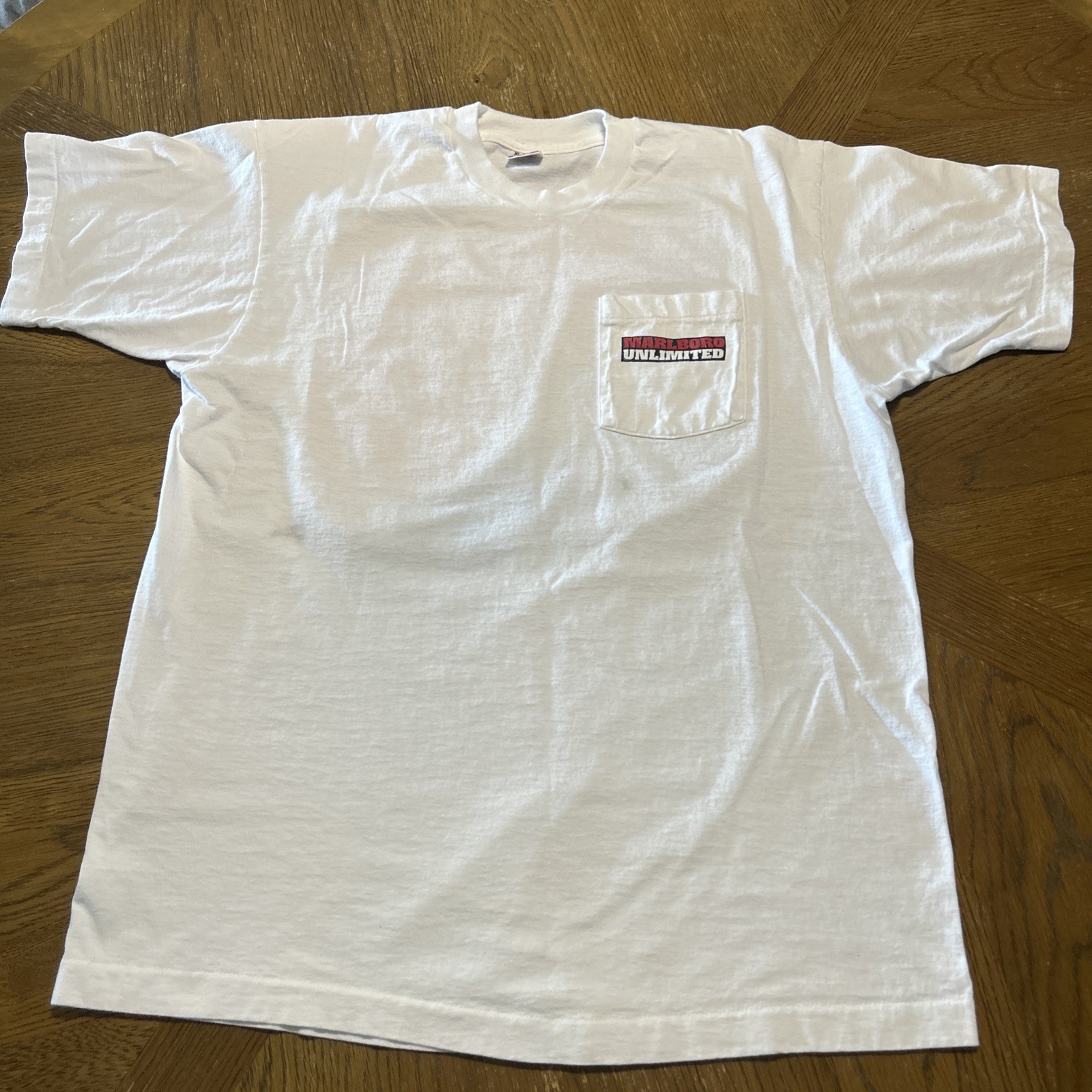 Vintage 90s Marlboro Unlimited Map Pocket Tee size XL 1995 Smoking