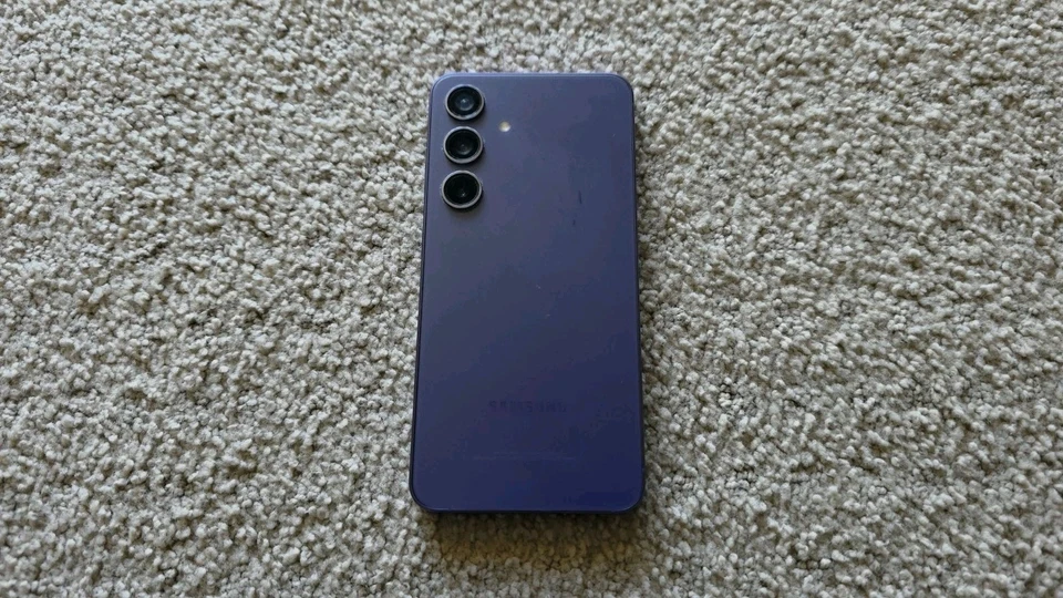 Samsung Galaxy S24 S921B 256GB | Cobalt Violet | UNLOCKED - Image 2 of 4