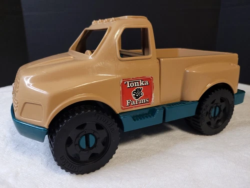 Vintage 1995 TONKA  Farms HASBRO Pickup Truck TAN Teal Four Wheels