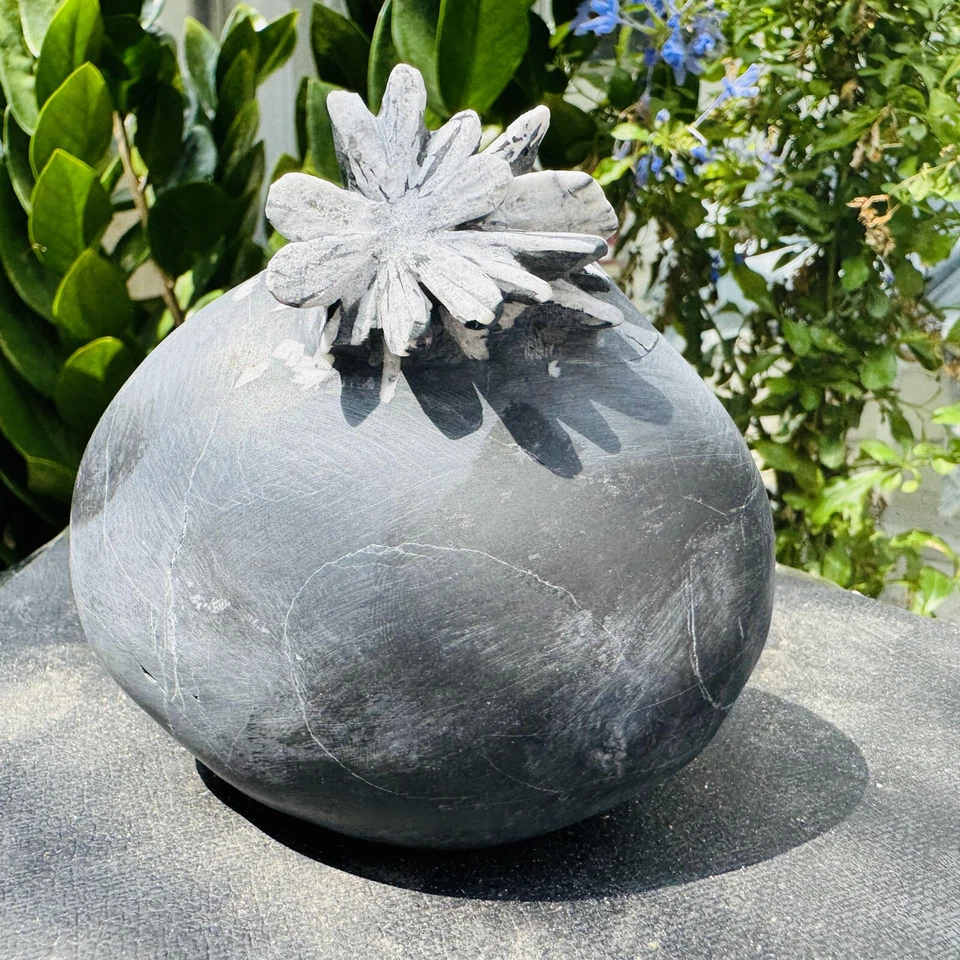 640g Natural chrysanthemum stone quartz carving aura healing gift - Image 3 of 4