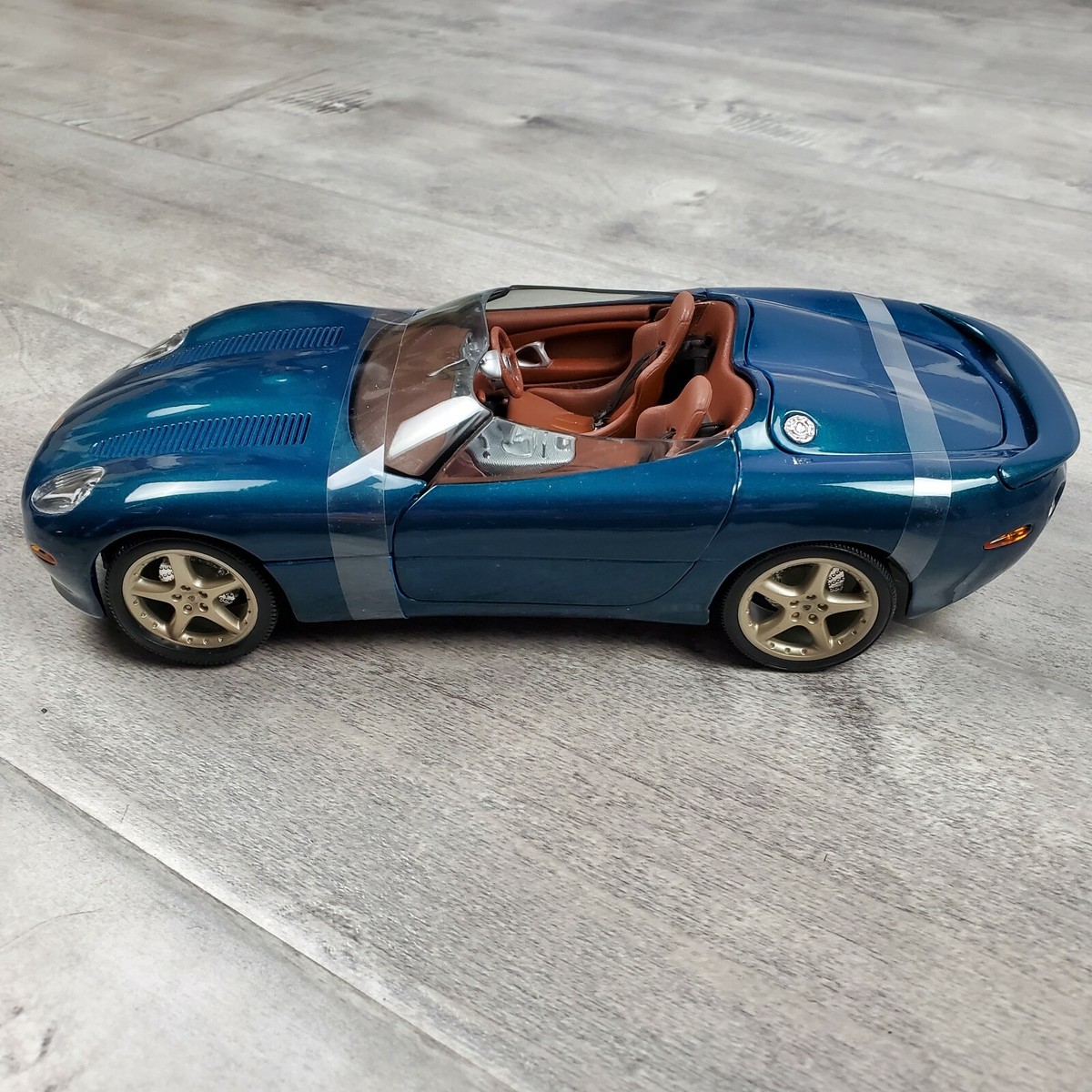 MAISTO JAGUAR XK 180 1:18 SCALE DIE-CAST | eBay