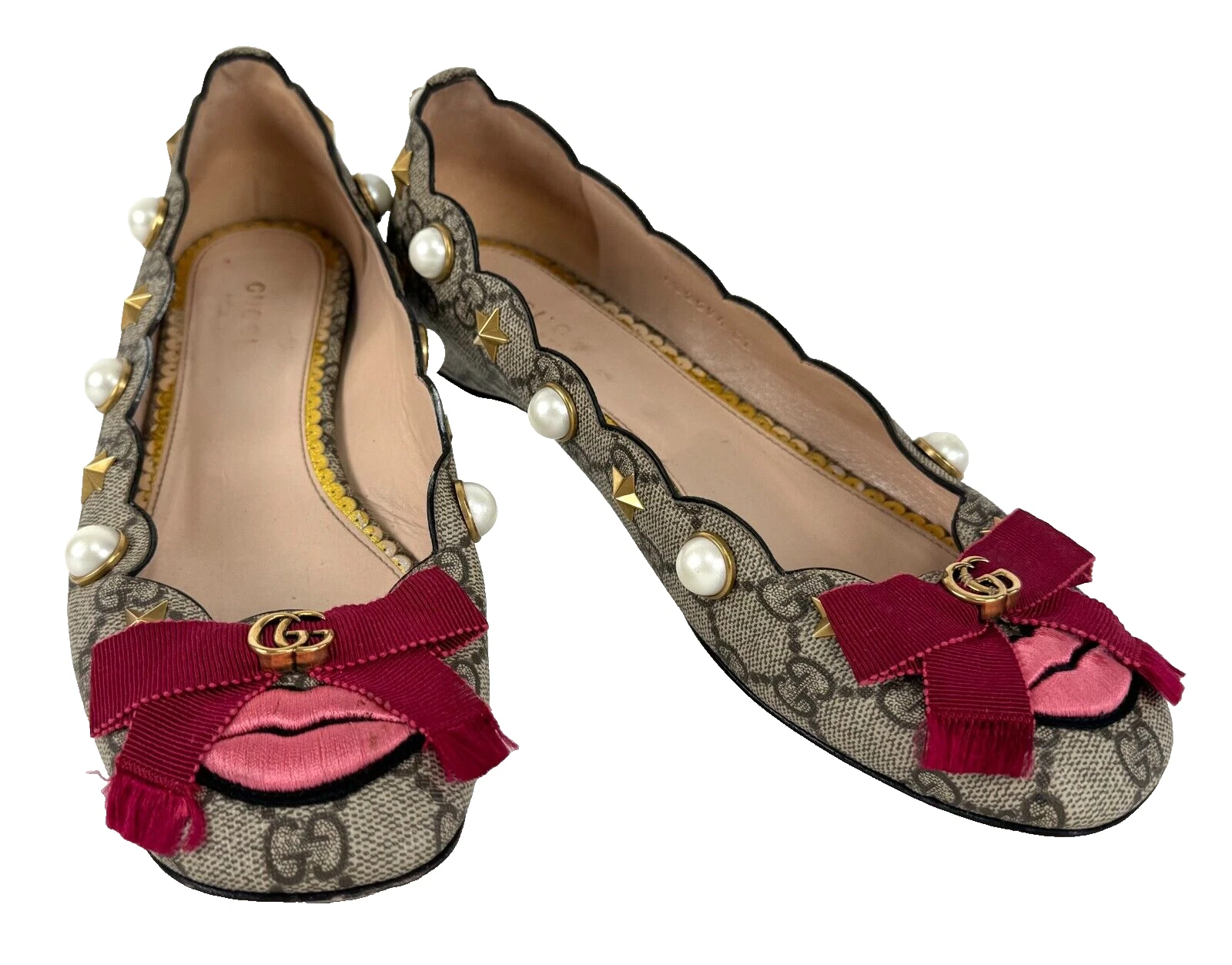 Chaussures plates Gucci 1 authentique 7 US 37 EU monogramme Supreme Lexi lèvres nœud étoiles nacrées
