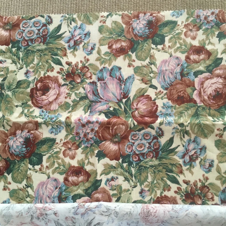  Floral Linen Cotton Fabric. 4 pieces. 26x26 each. Scotchgard Finish - Image 4 of 4