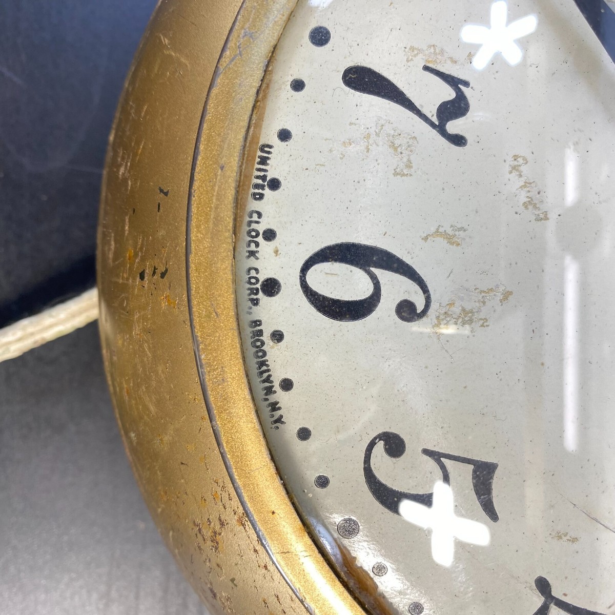 Vintage Working UNITED CLOCK CORP Brooklyn ny, U.S.A Watch Mid