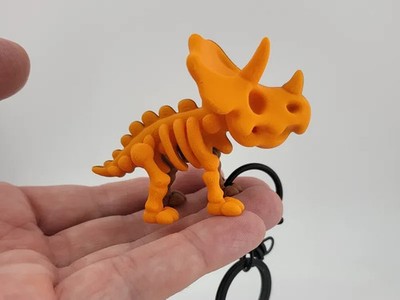 Kawaii Triceratops Schlüsselanhänger | Keychain | Kawaii & Horror
