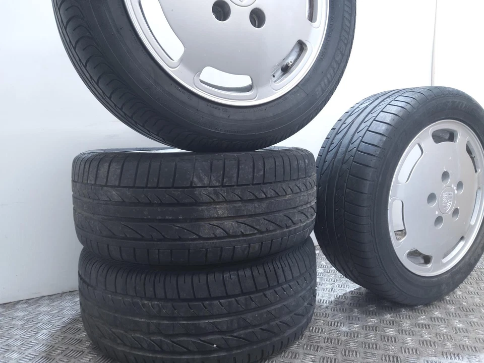 1985 Porsche 928 S2 4X Wheels Front 7J ET65 16 Inch Rear 7J ET65 16 Inch Silver - Image 2 of 4