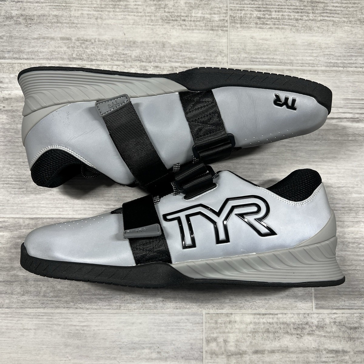 TYR L-1 Lifter Shoes Mens Size 11.5 Silver Reflective  display picture 2