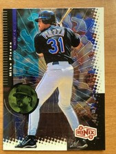 1999 UD Ionix Mike Piazza #39 New York Mets