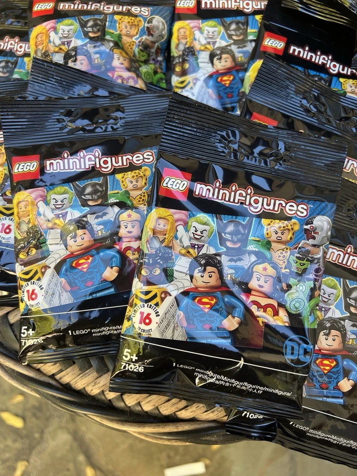 NEW SEALED Lot of 28 LEGO MINIFIGURES DC Super Heroes 71026 villains blind bags - Image 2 of 3