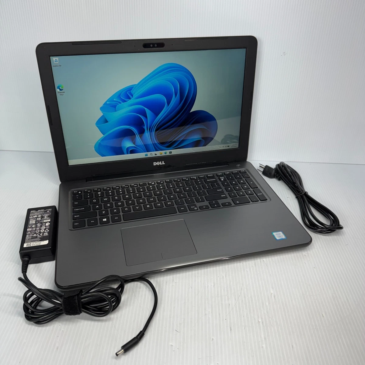 Dell Intel Core i7 8th Gen. PC Laptops & Netbooks 256 GB SSD