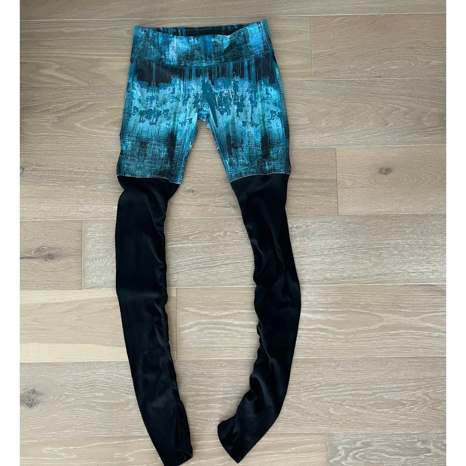 alo-yoga goddess teal ombre leggings