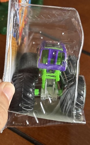 New Monster Jam Lot Grave Digger 30th Anniversary Horse Power Series 37 36 1:64 - Picture 6 of 12