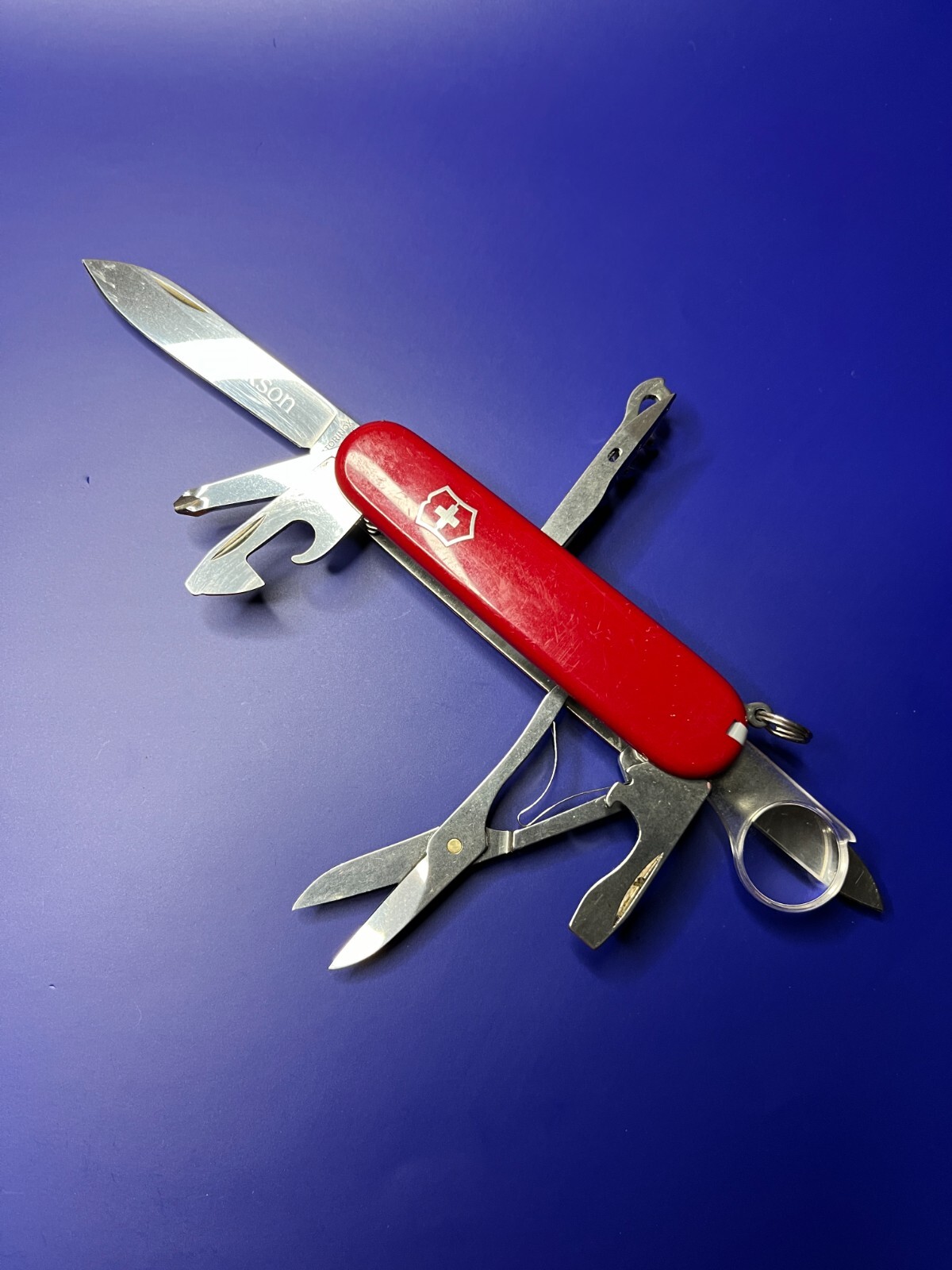Victorinox Explorer Red Swiss Army Knife w/ Magnifying Glass eBay