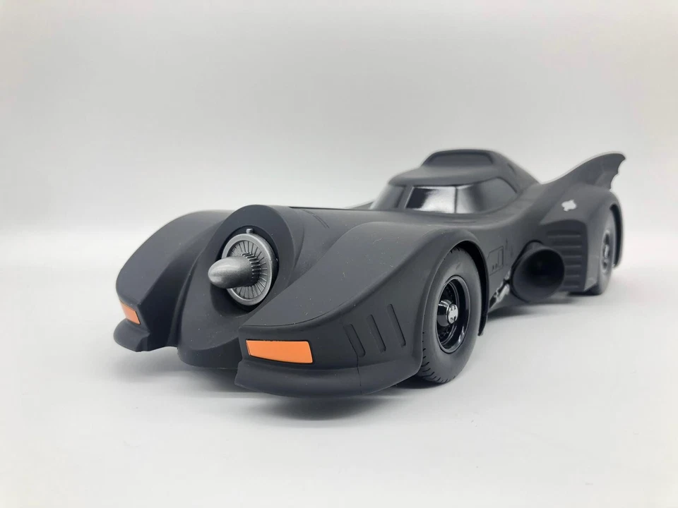 Jada DC Comic Batman Batmobile RC Toy Vehicle 1:16 Scale Hollywood Rides 1989 - Image 3 of 4