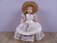 Sammlerpuppe Künstlerpuppe Mädchen Strohhut Biskuit-Porzellan ca. 14 cm (6532)