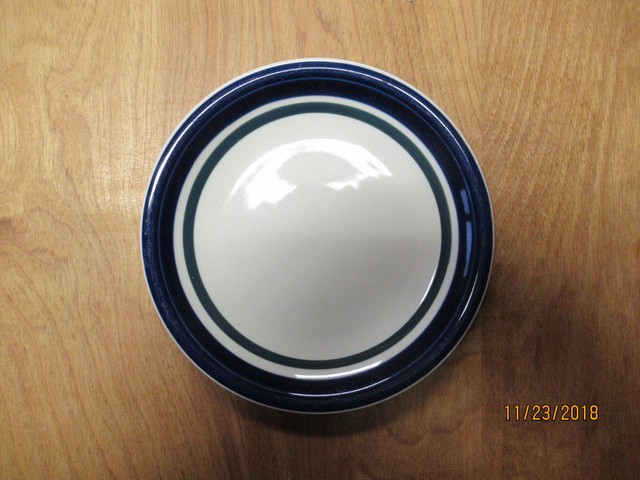 Tienshan KITCHEN BASICS COLORS Wide Band Blue GRN Salad Plate 7 1/2" 8