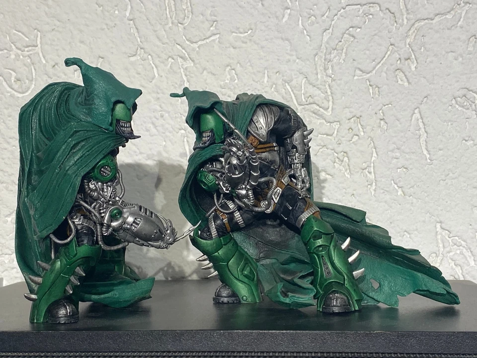 Mcfarlane 2 x Curse 2 the Spawn Bible art passt zu Cosmic / Mythic Legions - Bild 2 von 4