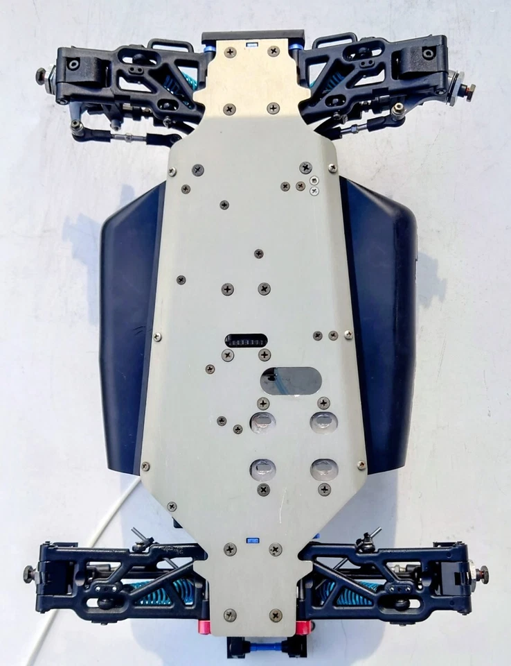 Telaio auto Kyosho 1/8 GP Inferno MP5 Evolution II RC con manuale modello rar... - Immagine 4 di 4