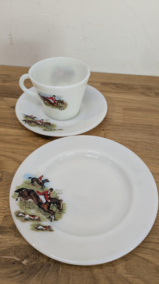 Pyrex JAJ Tally Ho Hunt Szene Tasse Untertasse Beilagenteller Opalglas Teetasse TOP