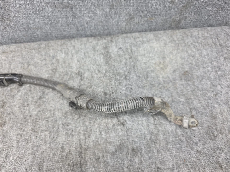 LEXUS 2015-2024 RC-F RCF OEM POSTIVE BETTERY CABLE TERMINAL CENECTOR Foto 2 de 4