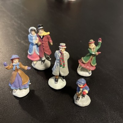 Christmas Village Figures Lot x6 Skaters With Magnets